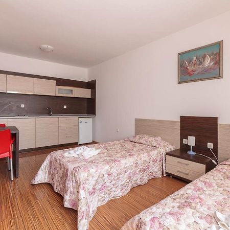 Guest Apartments Co Morenia Sunny Beach Exterior foto